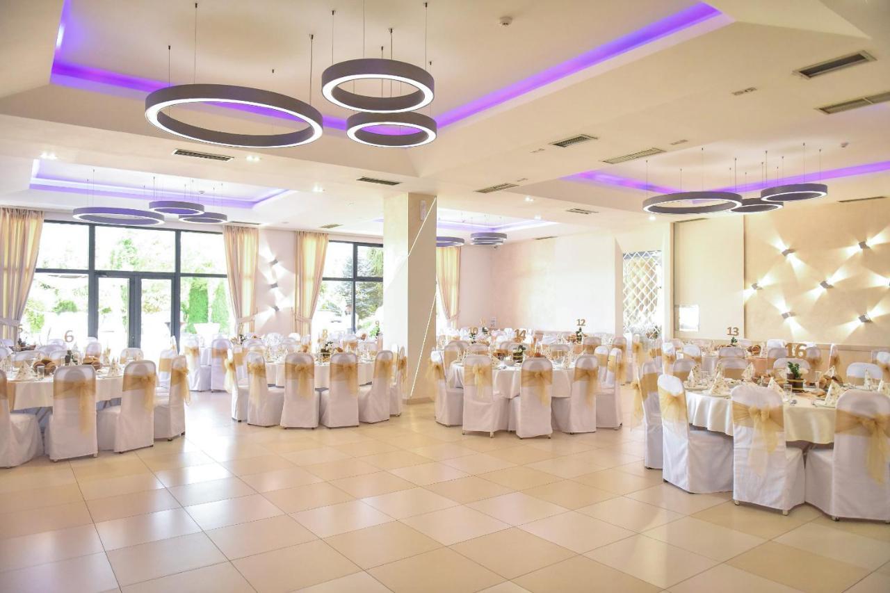 פירוט Hotel Dijana מראה חיצוני תמונה